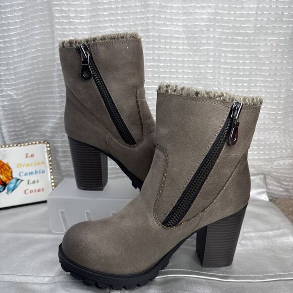 (Q6) Mossimo Supply Co.Boots 8 Target Ankle Booties Heels Zip Browm Sued Women - Picture 3 of 11